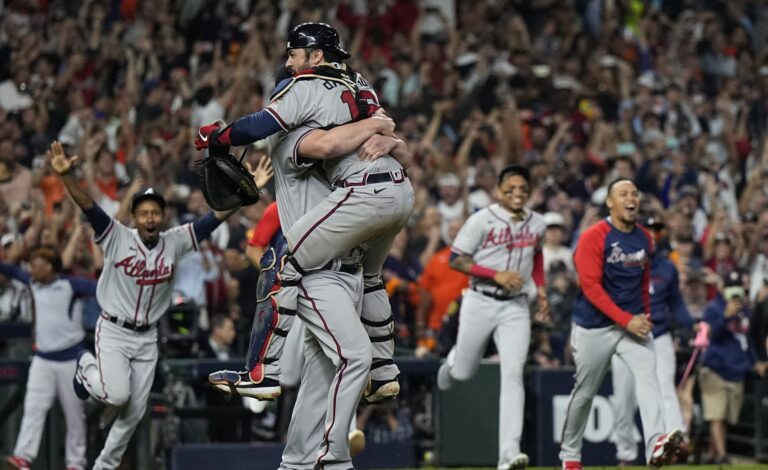 Atlanta Braves win 1st World Series title since 1995, defeating Houston Astros 7-0