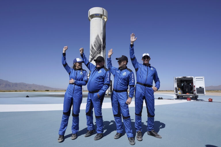 Entrepreneur part of space launch with William Shatner dies in plane crash