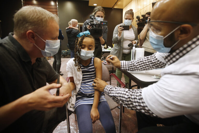 Provinces enlisting therapy dogs to help kids get COVID-19 vaccine