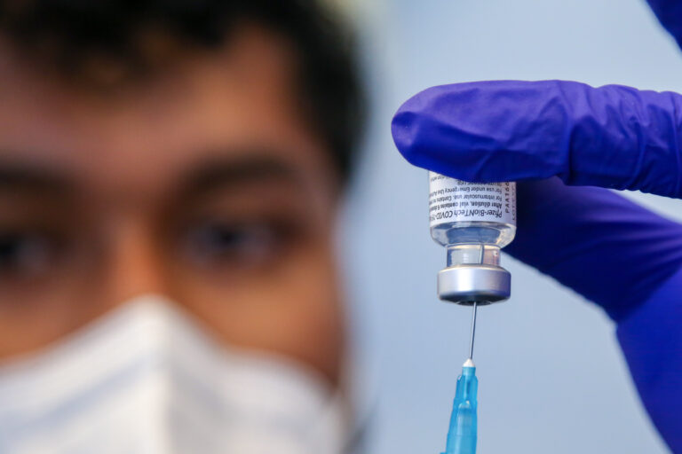 Pfizer expects $29B in COVID-19 vaccine sales next year