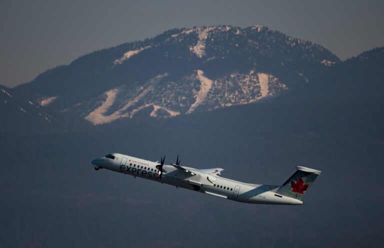 Feds scrapping PCR tests for Canadians returning from short trips abroad: sources