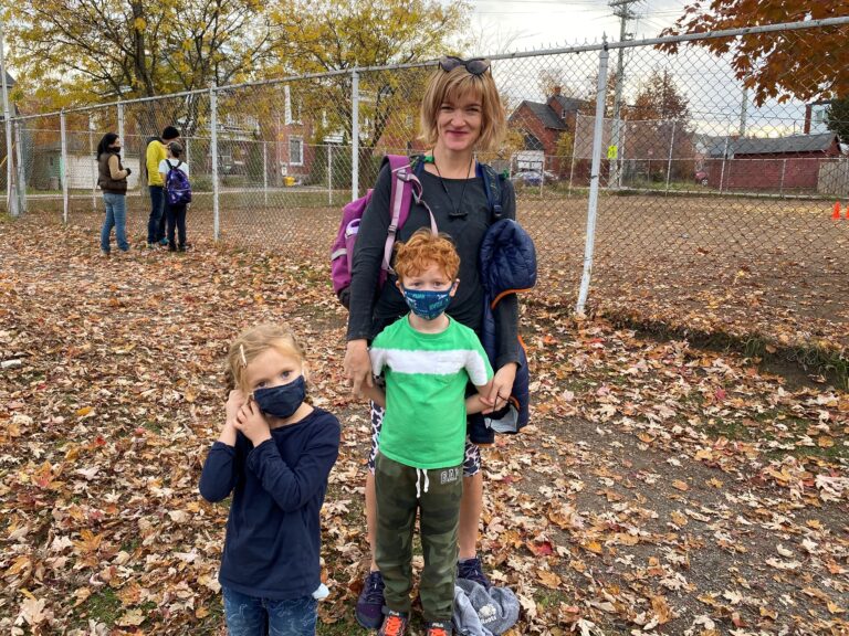 ‘Deeply frustrating’: Parents struggle to balance work, COVID-19 test delays for their kids