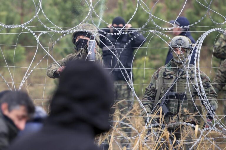 Poland-Belarus border reinforced by riot police, leaving hundreds of migrants stuck
