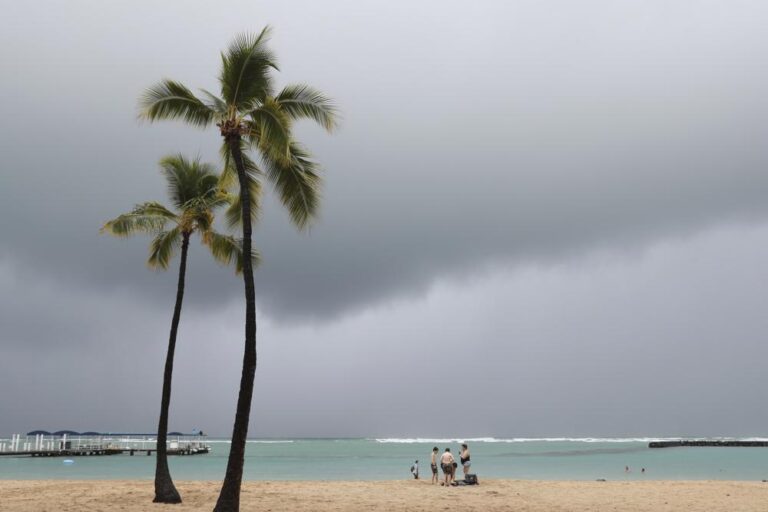 Hawaii braces for ‘catastrophic flooding’ as storm brings heavy rain, knocks out power