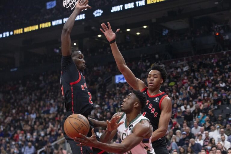 Raptors hold on to beat Bucks 97-93