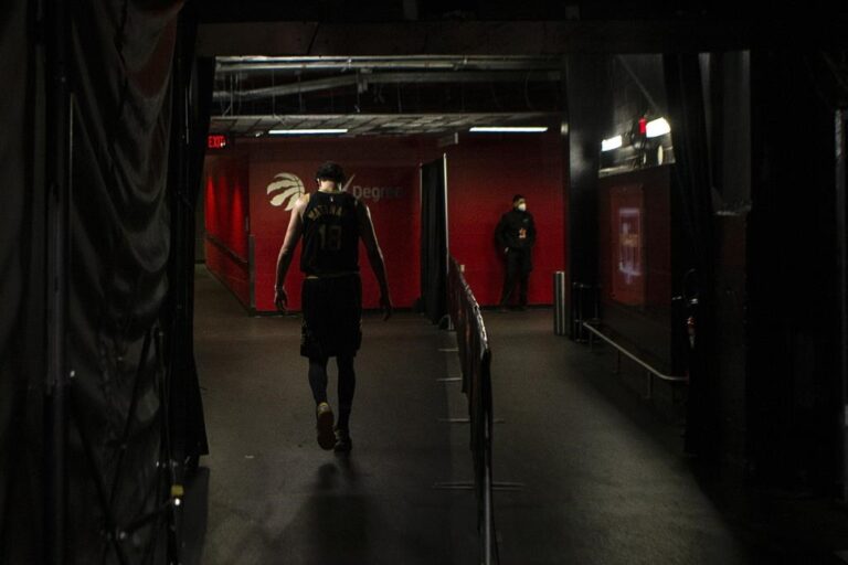 Raptors stop team practices due to COVID-19