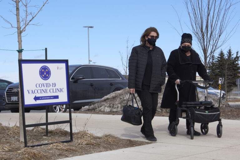 Will Omicron fuel hospitalizations in Canada? Here’s what other countries tell us