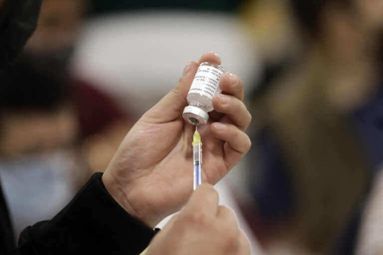 AstraZeneca says it is working on an Omicron vaccine with Oxford