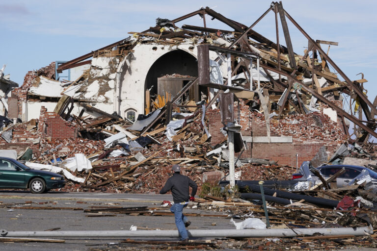 The U.S. has a history of devastating tornadoes. Here are the 5 deadliest