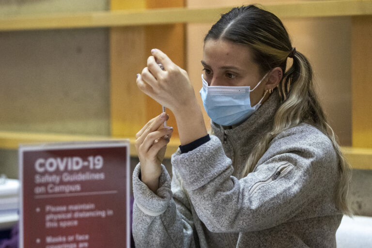 COVID vaccine boosters snapped up in Ontario, new restrictions in effect in some provinces