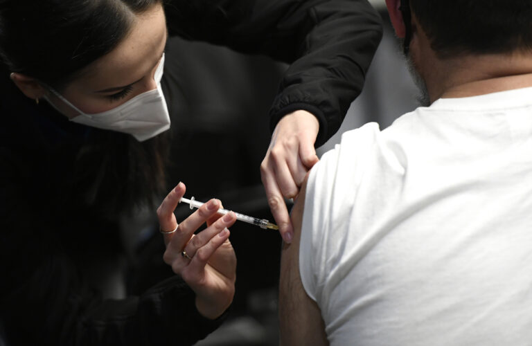 B.C. to accelerate vaccine booster plan in January as Omicron variant spreads