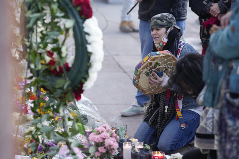 Gunman kills 5 in Denver-area shooting spree that included some targets
