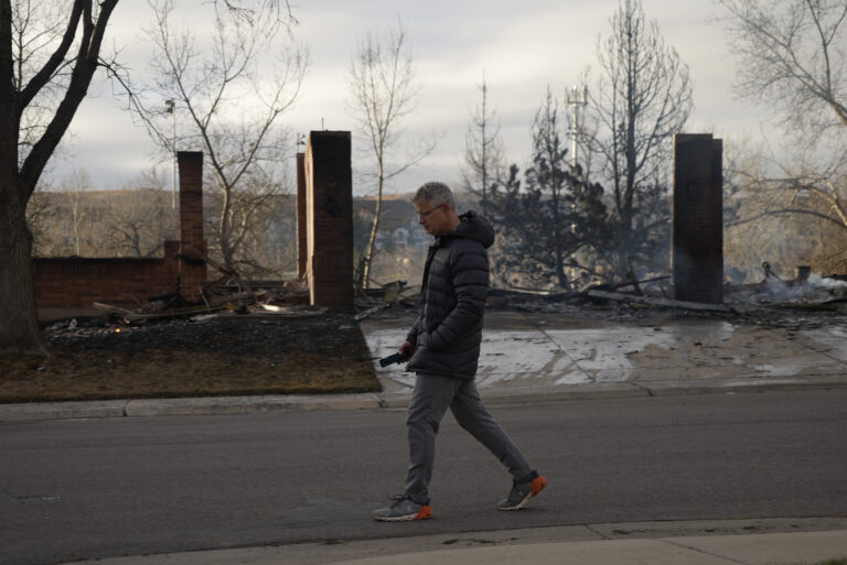 No deaths in Colorado wildfires as Biden OKs disaster declaration