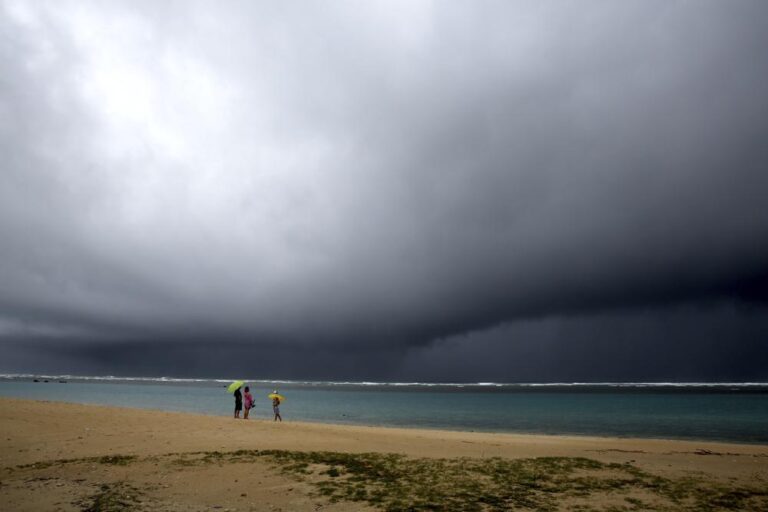Hawaii braces for more bad weather, threatened by ‘catastrophic’ flooding
