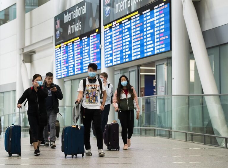 New COVID-19 testing rules could cause ‘chaos’ at Canadian airports: industry groups