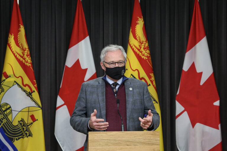 COVID-19: N.B. imposing 16-day lockdown, top doctor says ‘matter of life and death’