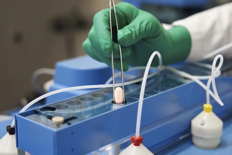 Approval of Pfizer COVID-19 pills coming in 7-10 days: Health Canada