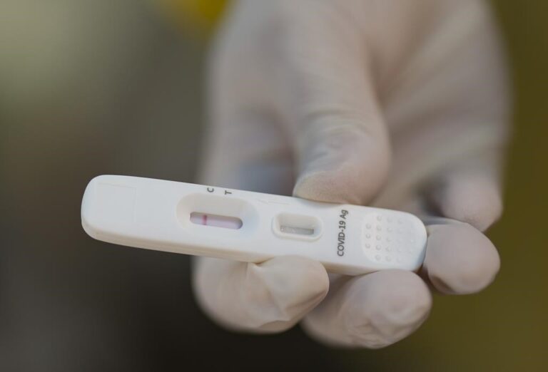 N.S. first province to recommend both nose and throat swabs for COVID-19 rapid tests