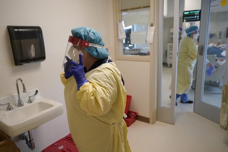 Omicron may be peaking in the U.S. and Britain, scientists say