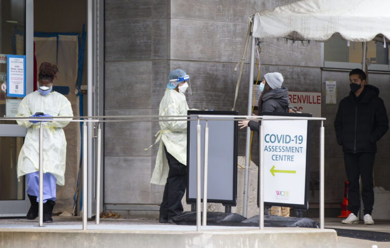 Quebec reports 21 deaths from COVID-19 as new cases, hospitalizations spike again