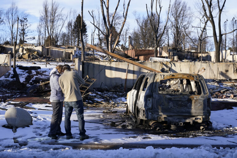 Colorado wildfire a ‘code red’ climate warning for U.S., Biden says