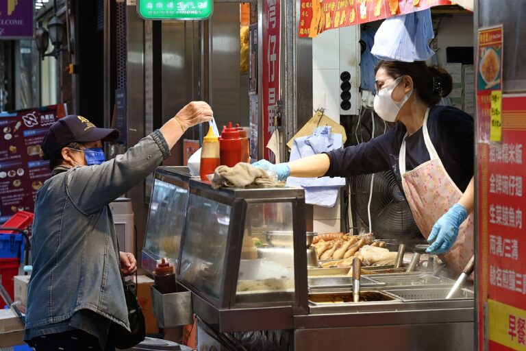 Hong Kong includes Canada, U.S. in travel ban as Omicron surges