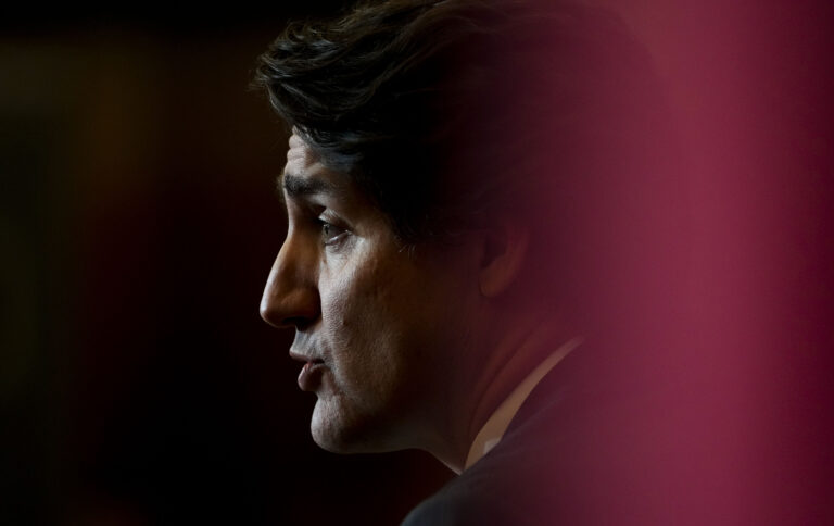 As unvaccinated workers sue for wrongful dismissal, Ottawa working on shielding employers