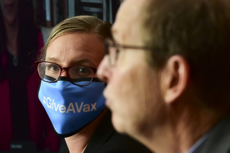 Canadians show ‘significant’ shift on sending COVID vaccines to other countries: poll