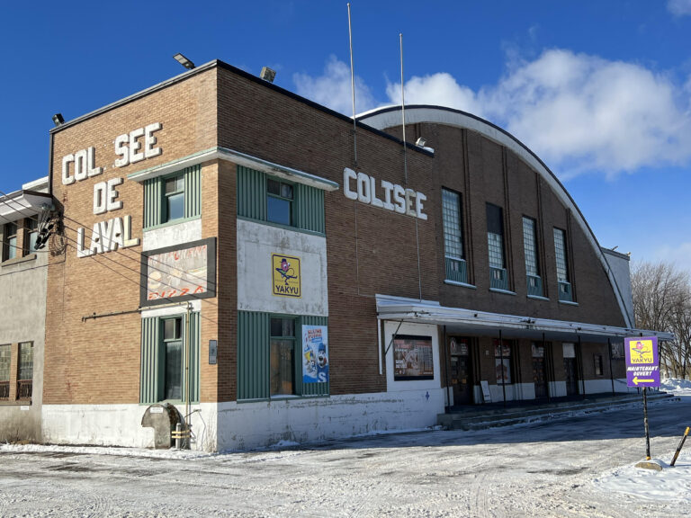 Dozens of COVID-19 fines possible after police bust illegal hockey game at Laval arena