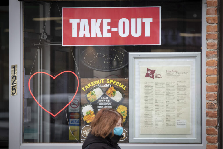 ‘Difficult to say’ whether Omicron will lead to end of COVID-19 pandemic: PHAC