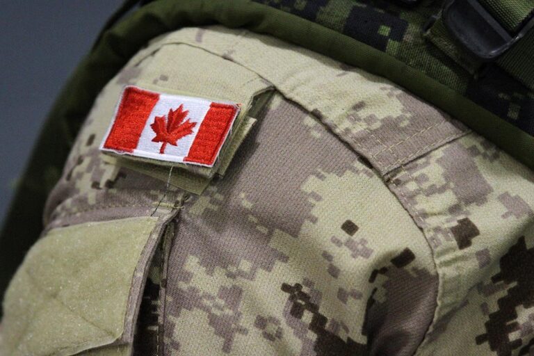 Canadian army rolls in Quebec to hasten COVID-19 vaccination