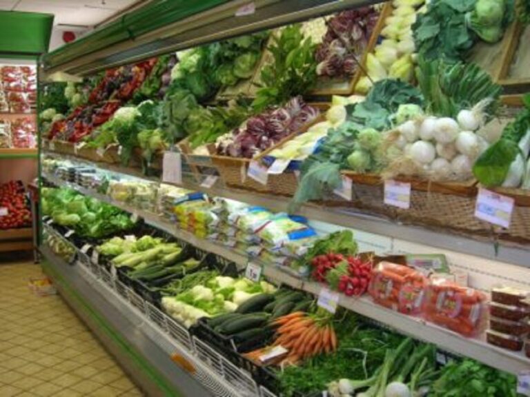 Global food prices hit 10-year high in 2021: report