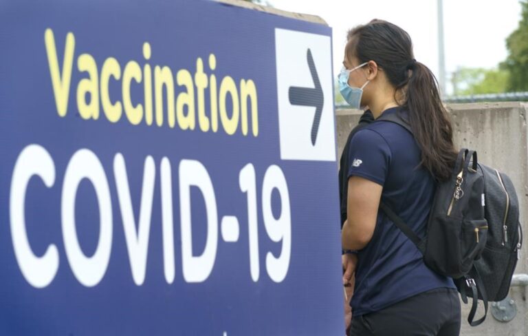 Quebec to offer third dose of COVID-19 vaccine to teenagers