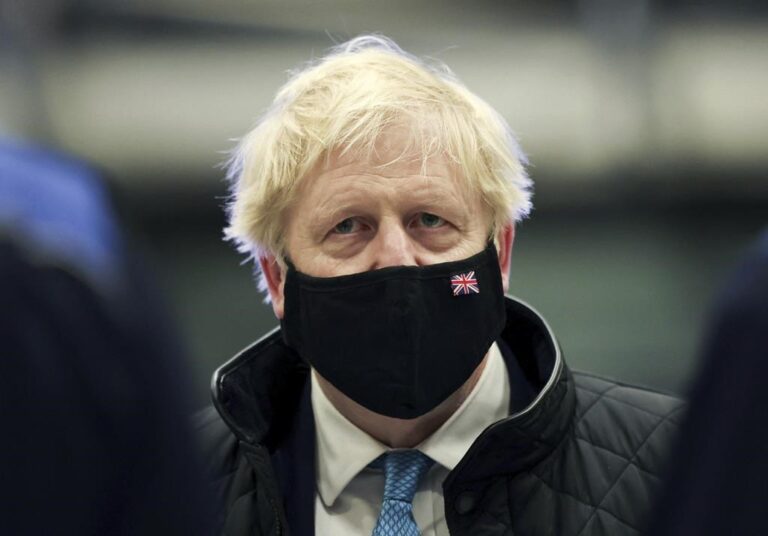 U.K.’s Boris Johnson names new chief of staff after top staffers resign