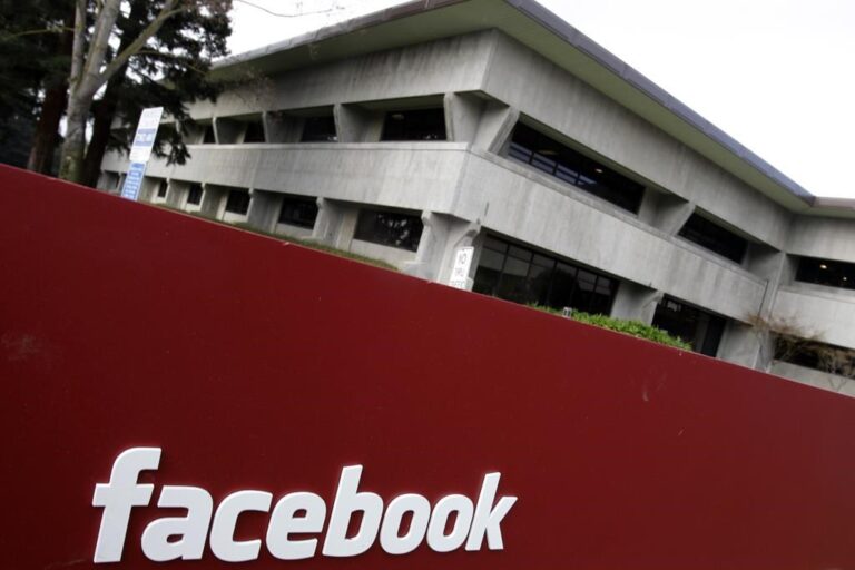 Top climate change deniers posts weren’t labelled on Facebook, report says