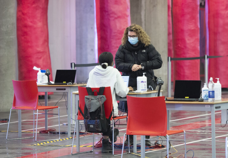 Quebec records 28 new COVID-19 deaths as hospitalizations fall again