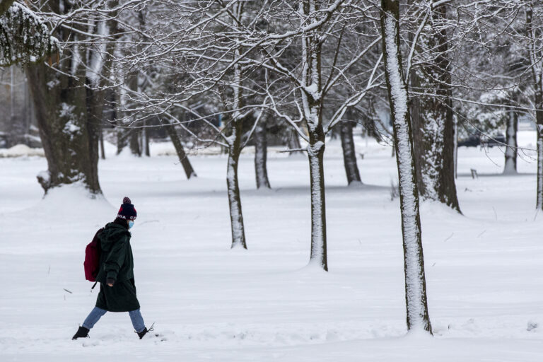 High anxiety levels expected in Canadians wary of COVID restrictions lifting: experts
