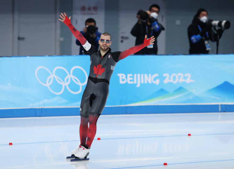 Laurent Dubreuil wins silver for Canada in speed skating at Beijing Olympics