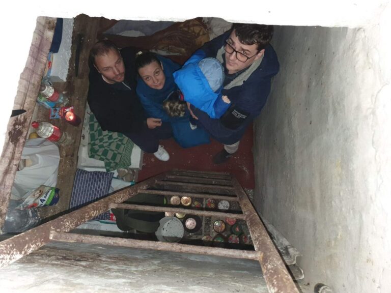 Edmontonians say family in Kyiv forced into bunkers as Russian air strikes rain down