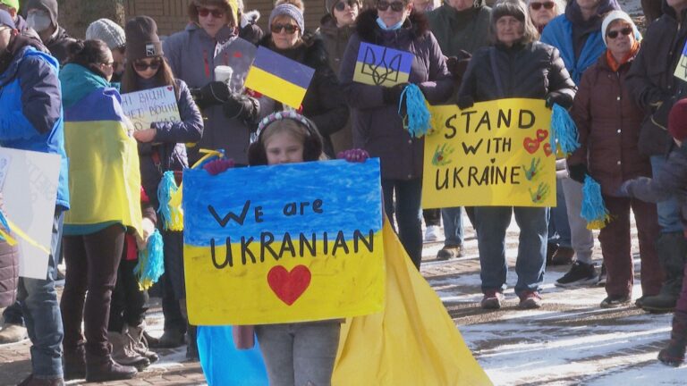 ‘The world is watching’: Lethbridge community bands together for Ukraine