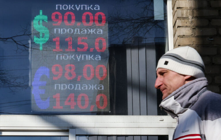 Western sanctions will sink Russian ruble, but unlikely to end war in Ukraine: experts