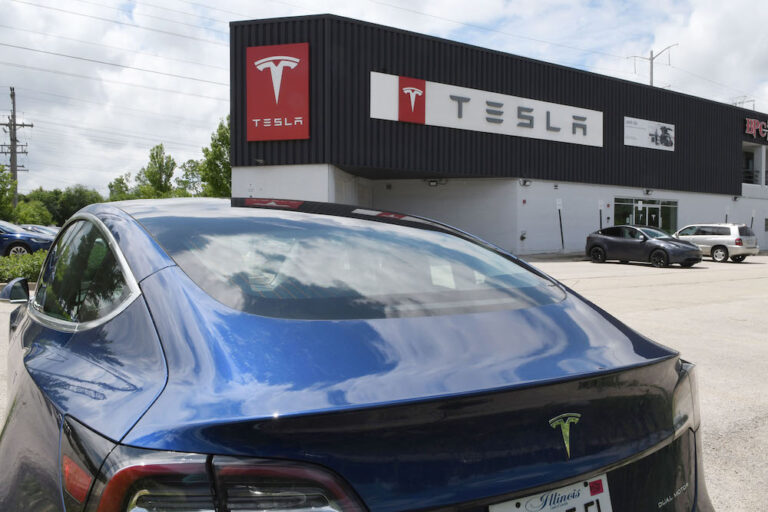 More than 800K Tesla cars recalled for seat belt chime problems