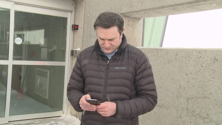 ‘My family is staying home’: Southern Albertans connect with loved ones in Ukraine