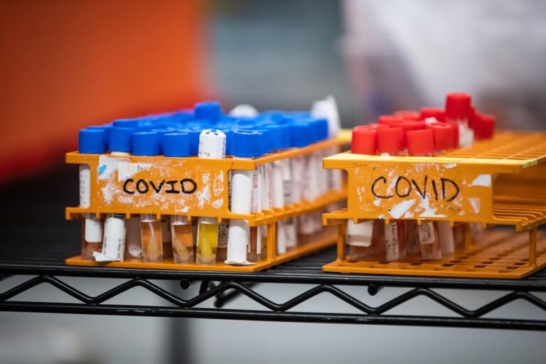 Ontario COVID numbers: 667 people in hospital, 161 in intensive care