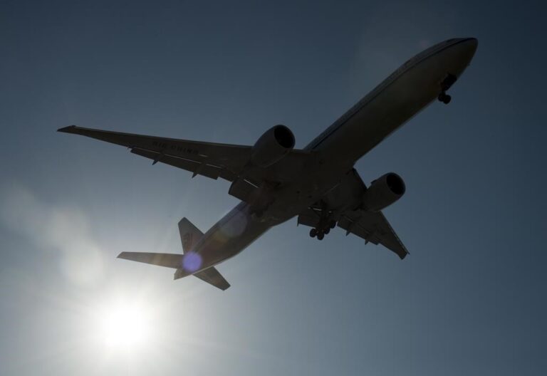 Transport Canada slaps fines on Russians, airline for breaching airspace ban