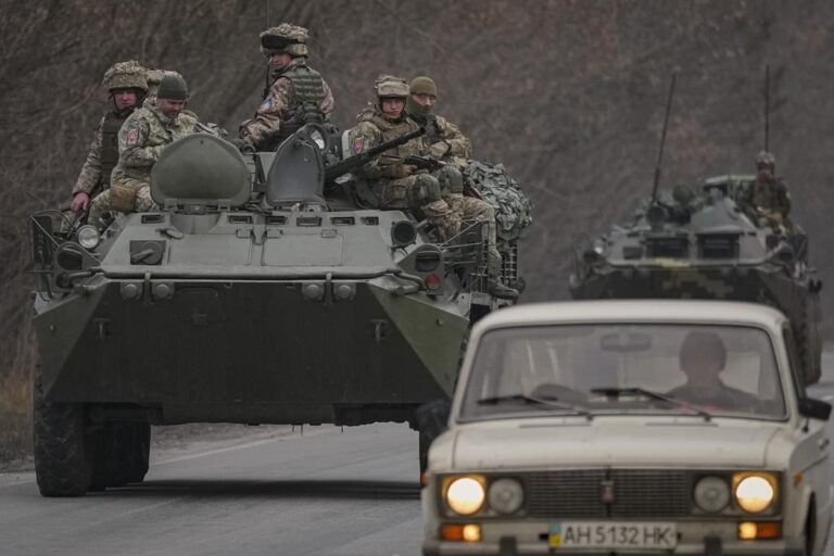 Canadians prepare to fight for Ukraine as security and legal concerns swirl