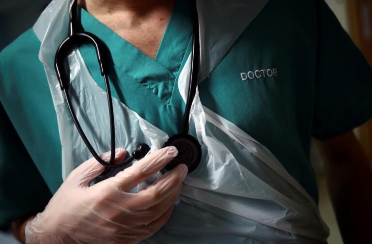 Rate of doctor burnout in Canada has doubled since before pandemic: survey