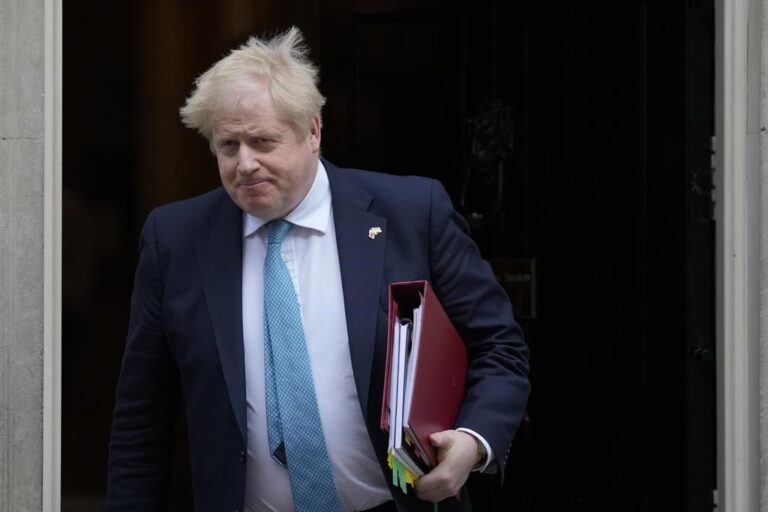 20 fines issued over Downing Street lockdown parties: U.K. police