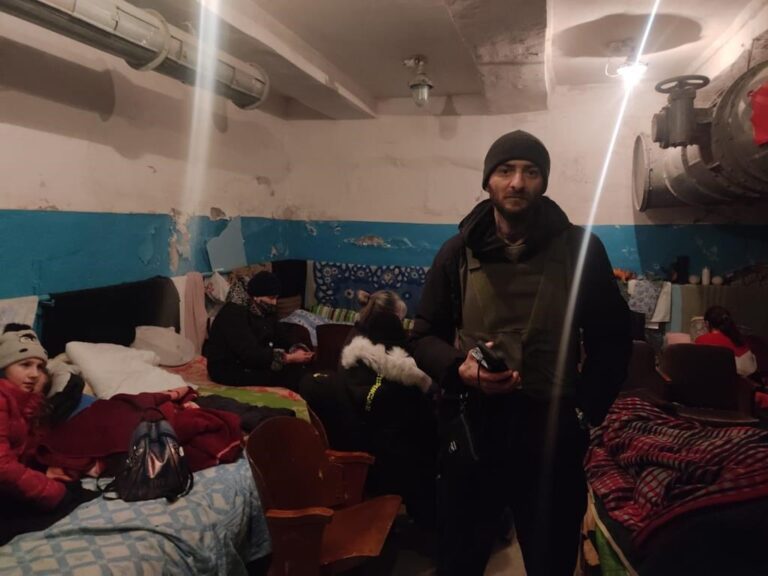 Besieged city in northern Ukraine running low on food, water as bombs rain down
