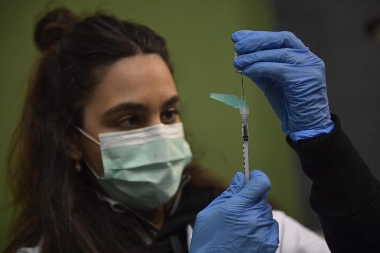COVID-19 deaths surge by 40% as cases drop globally, reports WHO